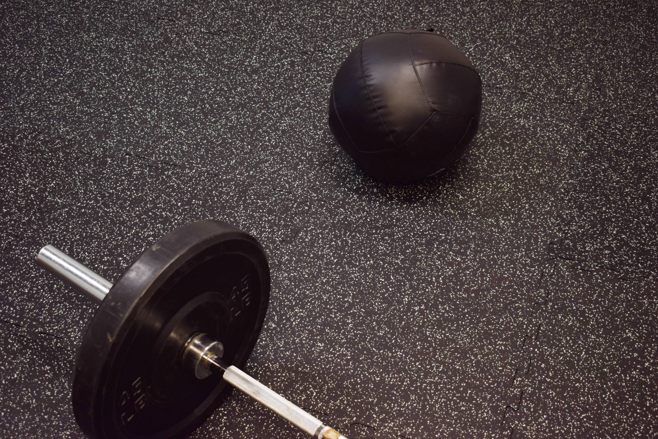 GenieMat Rubber Gym Flooring Puzzle Piece Silver Gray Heavy Duty 8mm x 23" x 23" (1 Tile = 3.68 SqFt)