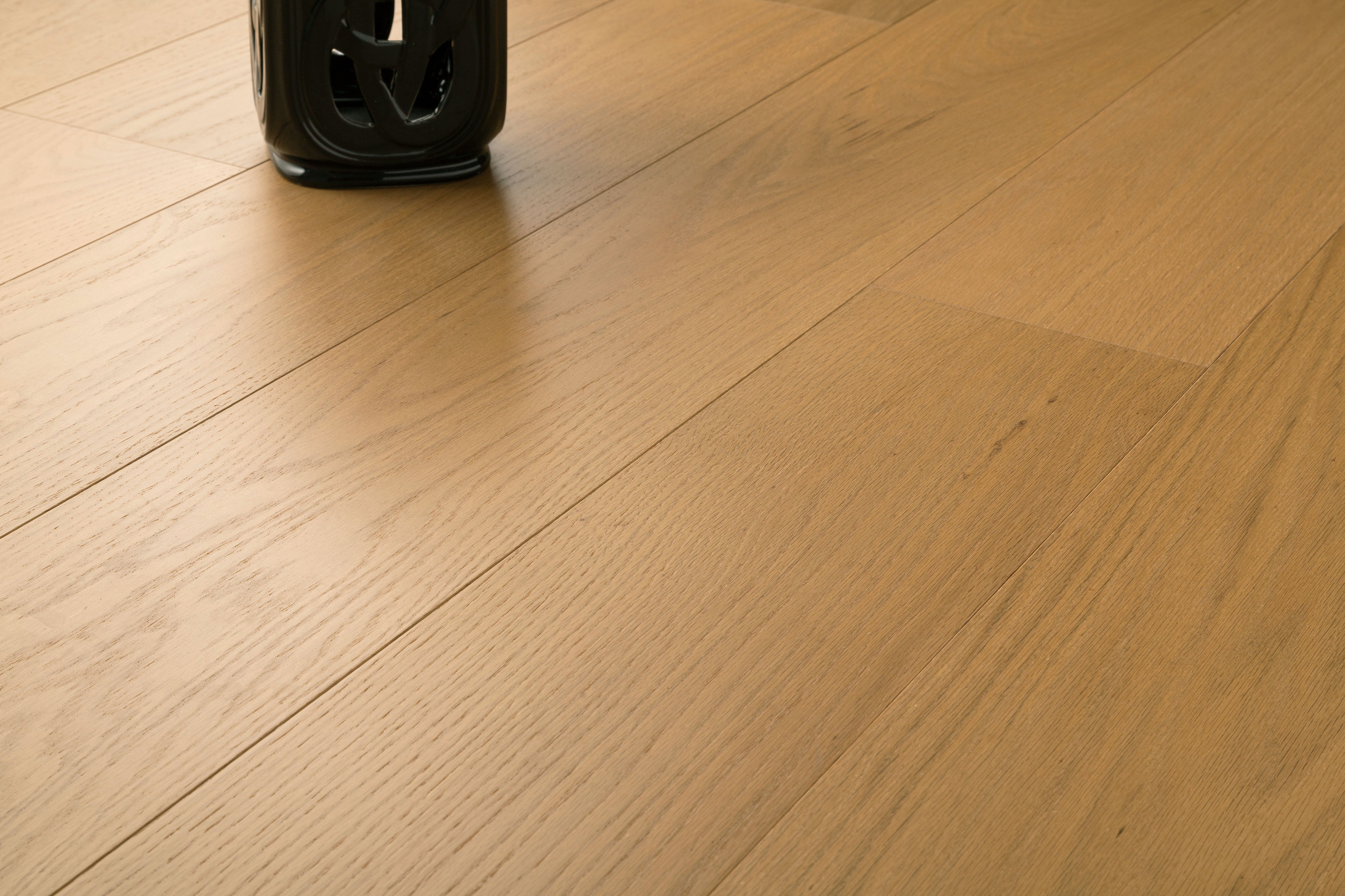 Grandeur Prestige Red Oak 3/4" (18mm) x 7 1/2" Rosedale