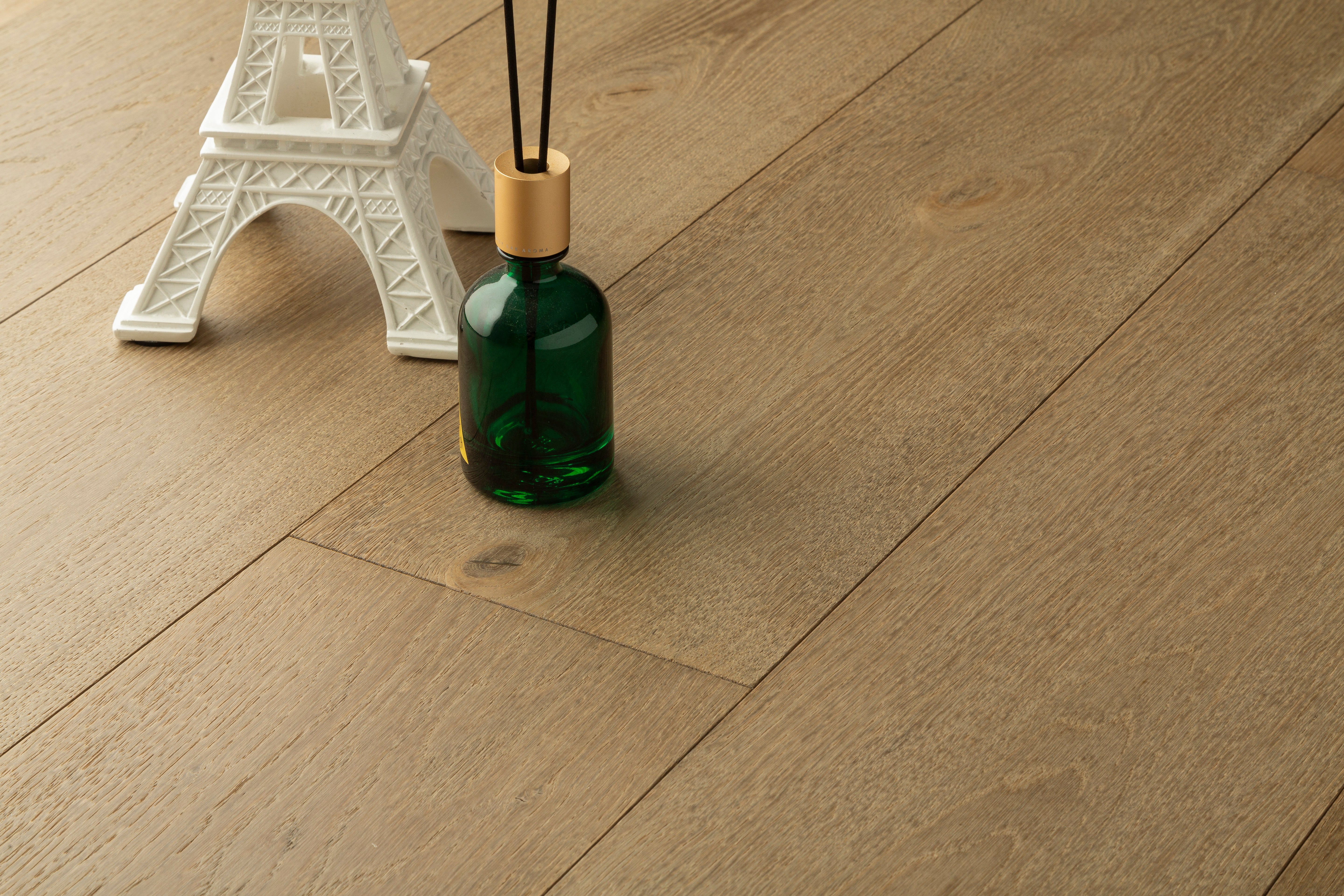 Grandeur Regal Euro Oak Milan 7 1/2" x 3/4" (18mm)
