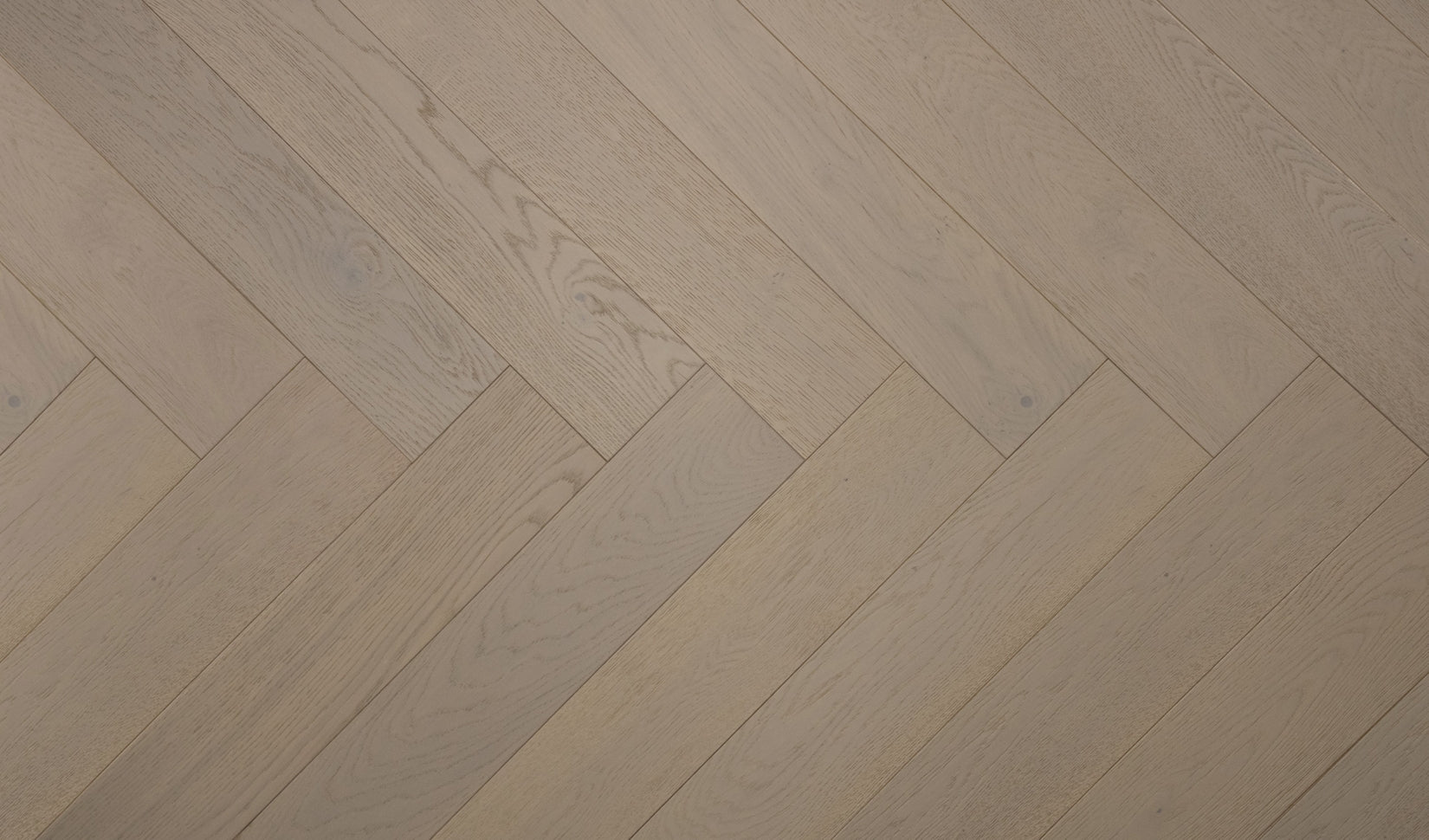 Grandeur Enterprise Euro Oak Tundra Herringbone 5" x 24" x 3/4" (18mm)