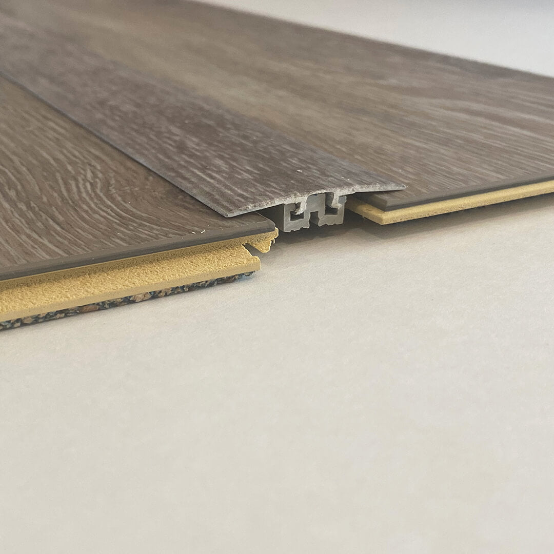 TORLYS EverWood Vista Ashford  3-in-1 Smart Trim 1 9/16" x 76"