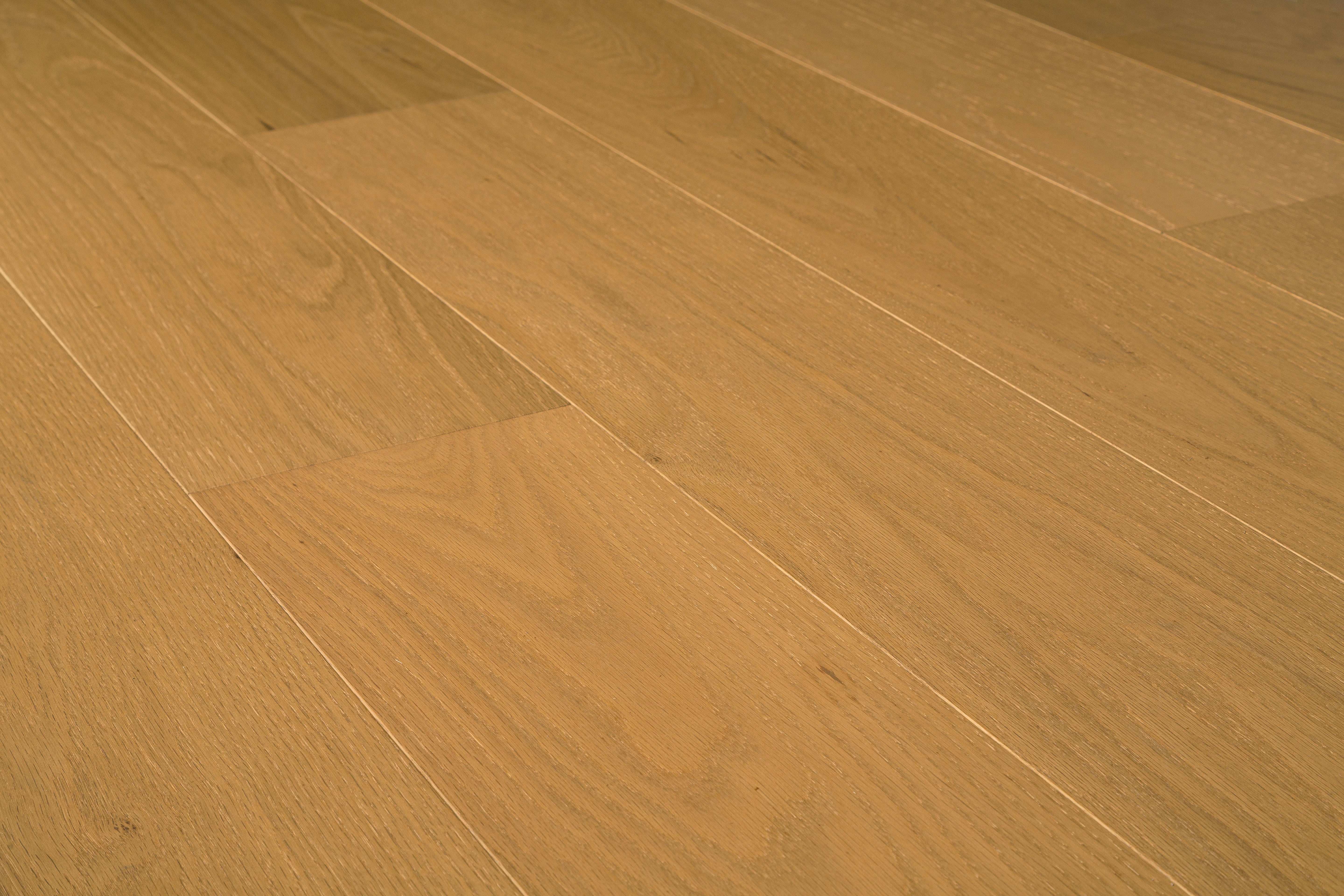 Grandeur Prestige Red Oak 3/4" (18mm) x 7 1/2" Rosedale